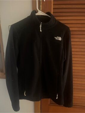 The North Face Black Pull-Over